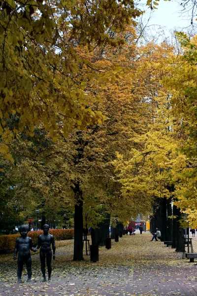 Отец и сын (скульптура), Тарту